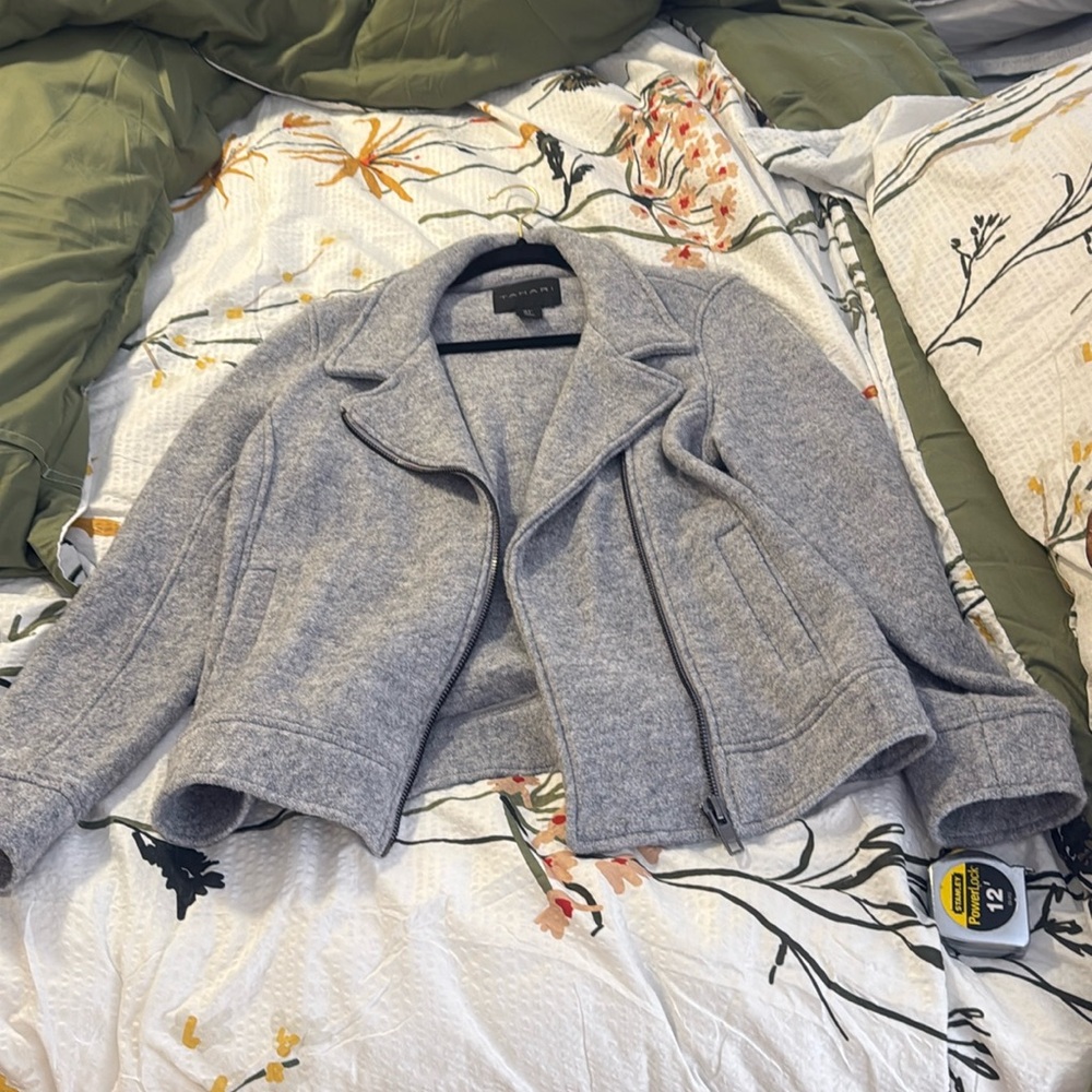 Tahari wool grey jacket